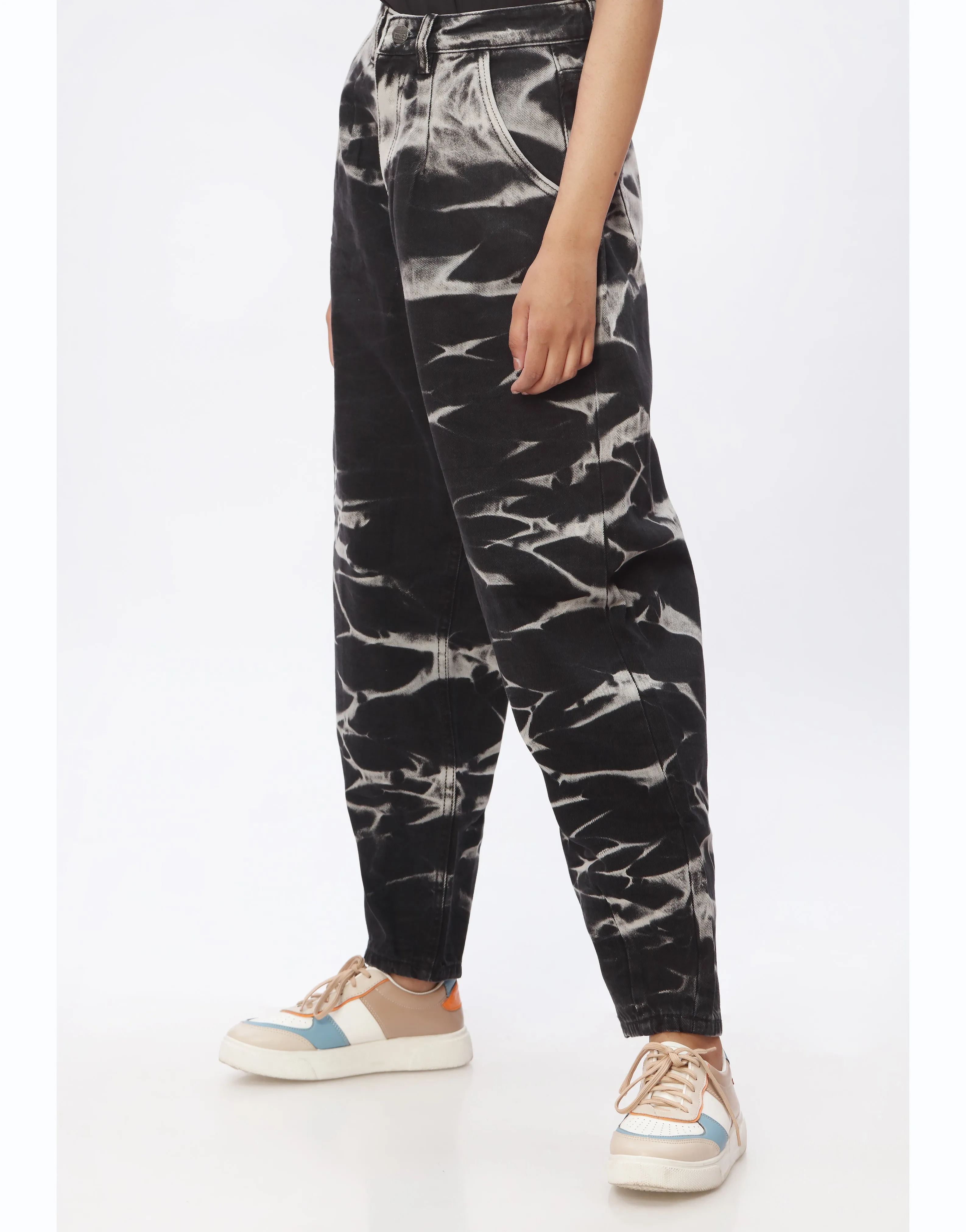 High Rise Tie Died Mom Jeans in Black & Grey