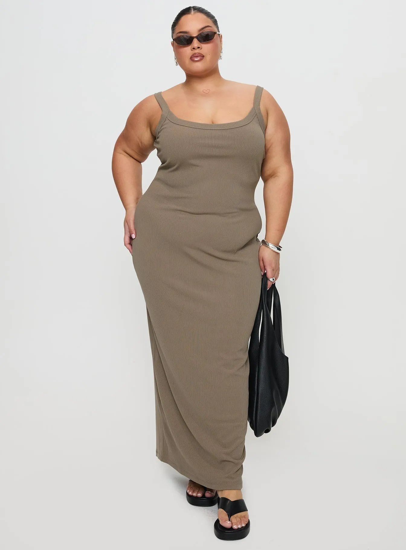 Montwood Maxi Dress Sage Curve