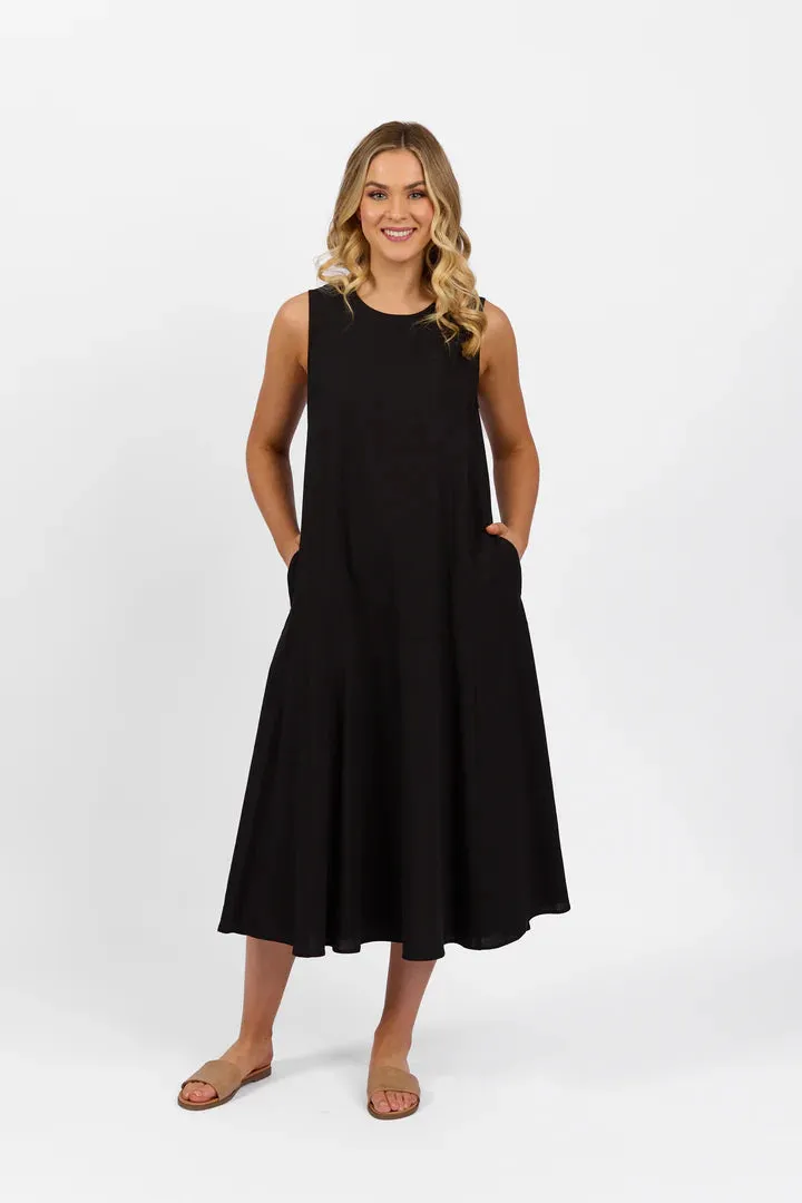 Vassalli Long Sleeveless Dress