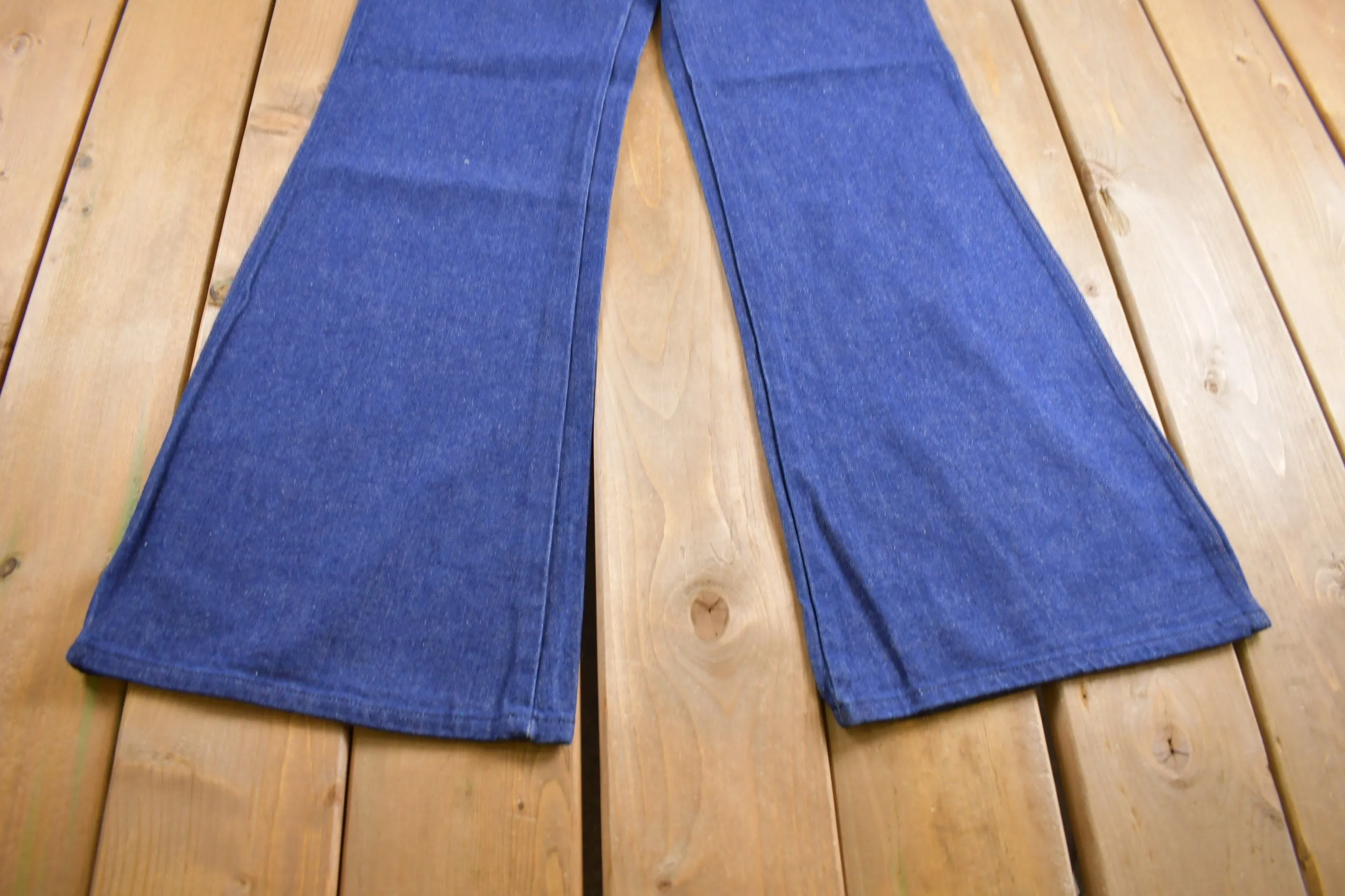 Vintage 1970s Deadstock Wrangler Wrag-Doll Bell Bottom Women's Jeans Size 30 x 34