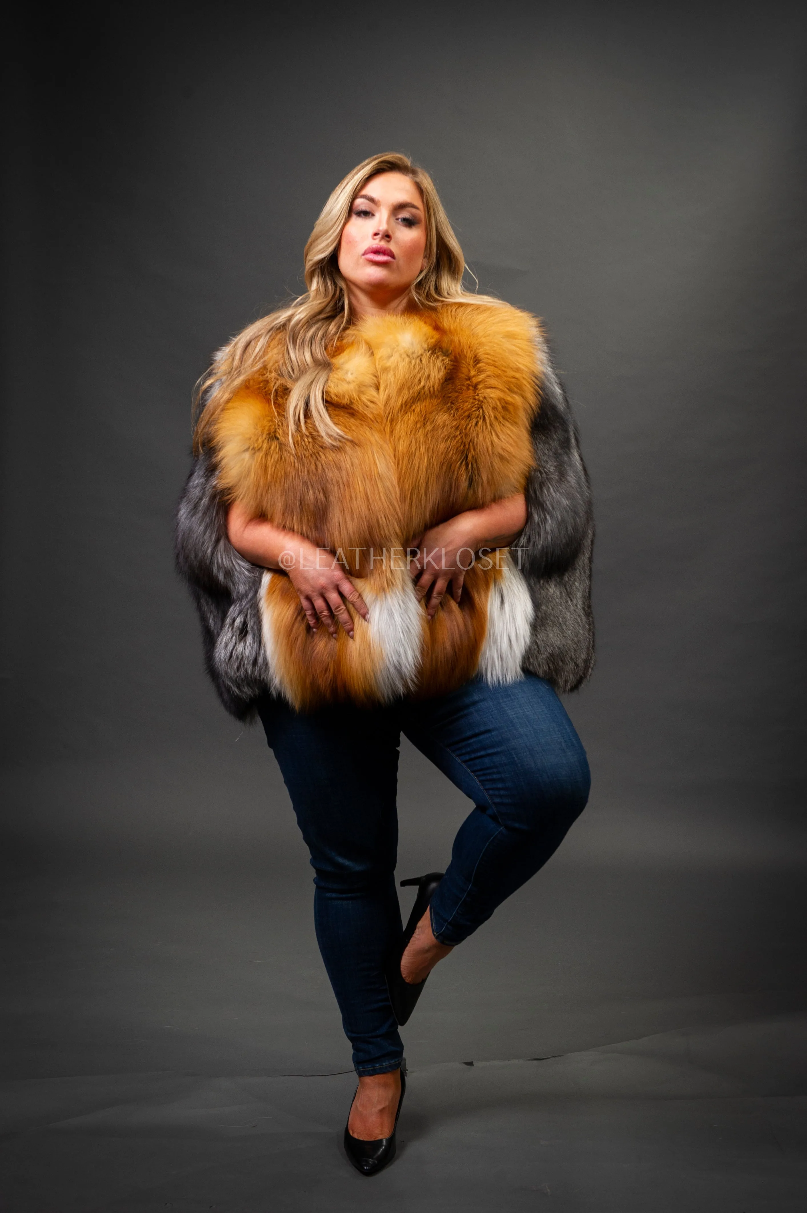 Women's Fox Fur Poncho [Red Fox/Silver Fox]