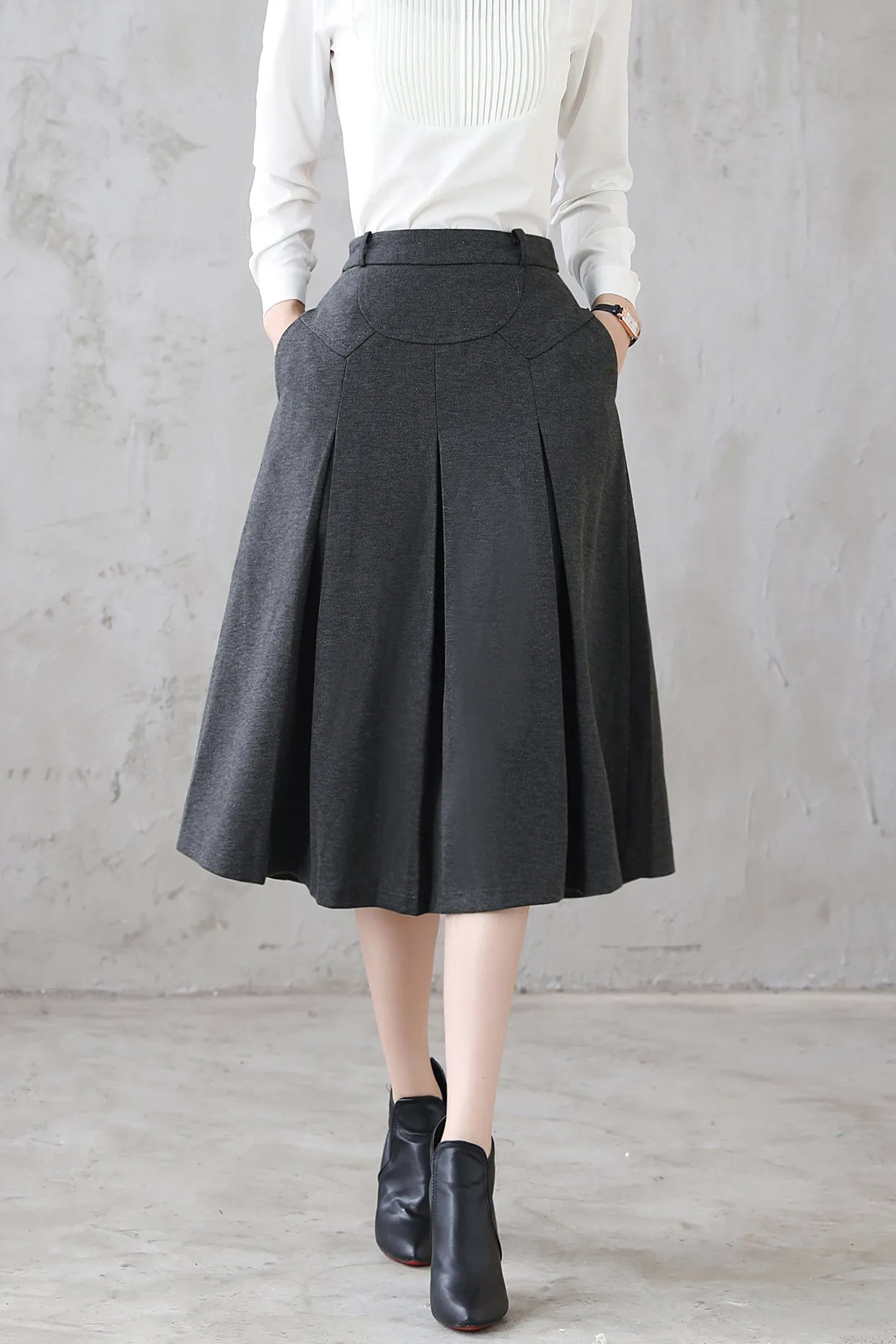 Women's Pleated Midi Wool Skirt in Grey 312301