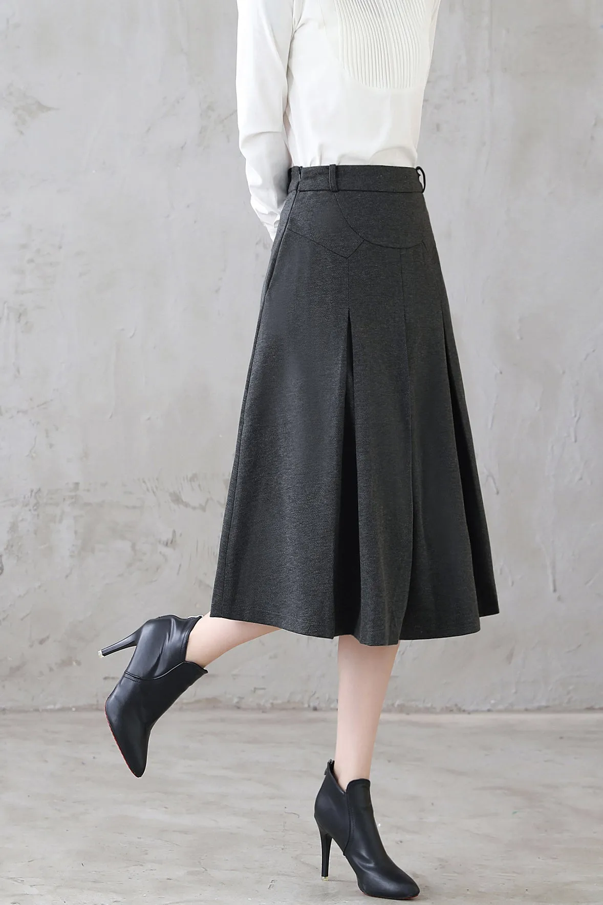 Women's Pleated Midi Wool Skirt in Grey 312301